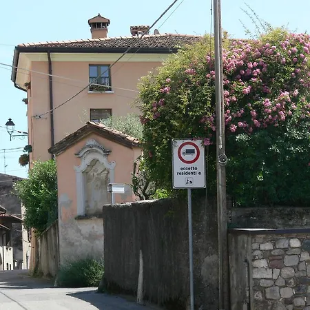 Alla Santella